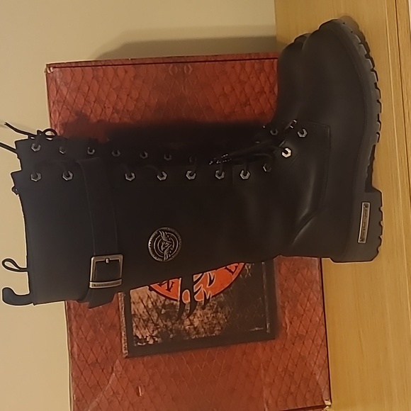 Milwaukee Leather boots - Picture 2 of 6